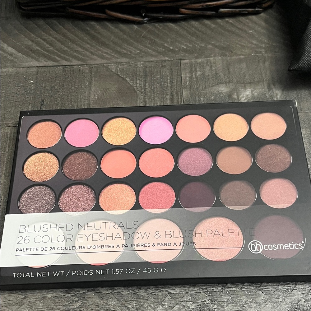 BH Cosmetics Blushed Neutrals Eyeshadow Palette 26 color eyeshadow and Blush pal